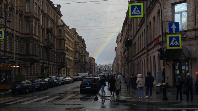 Первые выходные июля в Петербурге заканчиваются дождями и ветром
