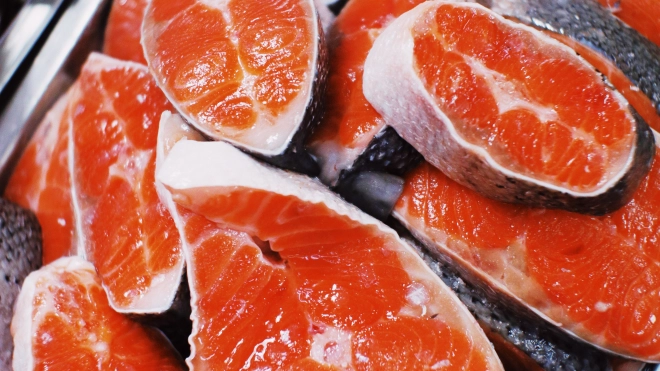 В Петербург не пропустили 39,9 тонн свежемороженого лосося из Чили