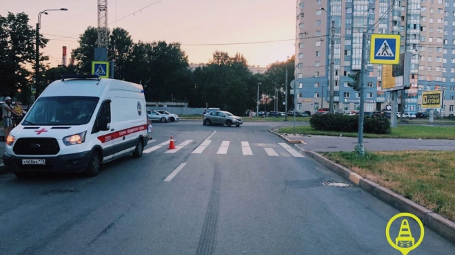 ГИБДД разыскивает мужчину, который на мопеде сбил ребёнка на севере Петербурга