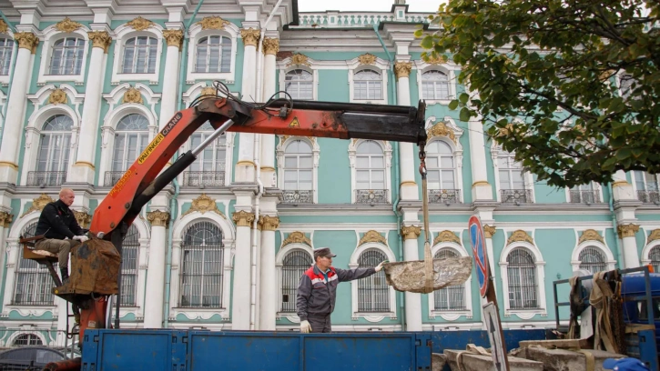 Спуски в центре Петербурга закроют для реставрации мощения