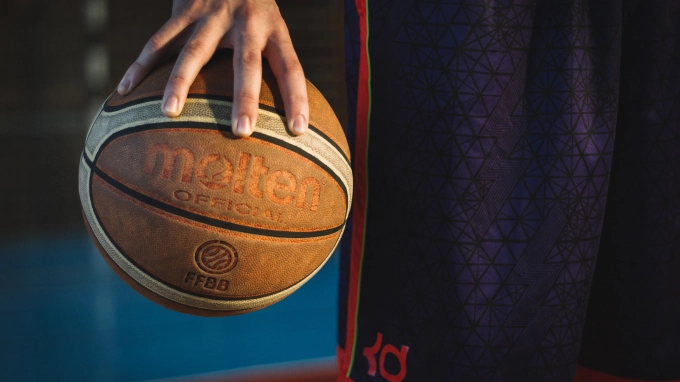 Юный петербургский баскетболист получил разрыв селезёнки в Тихвине