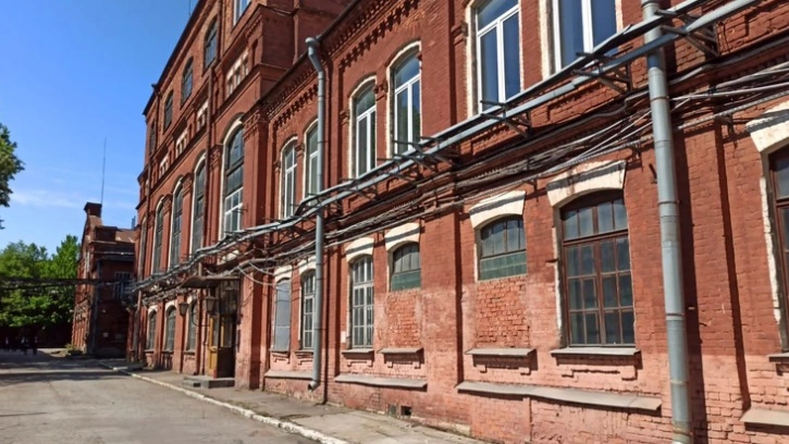  Бывший ликеро-водочный завод "Ливиз" в Петербурге  обрел хозяев. Его купила группа ЛРС 