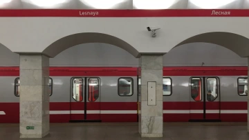 На красной ветке петербургского метро появился новый ...