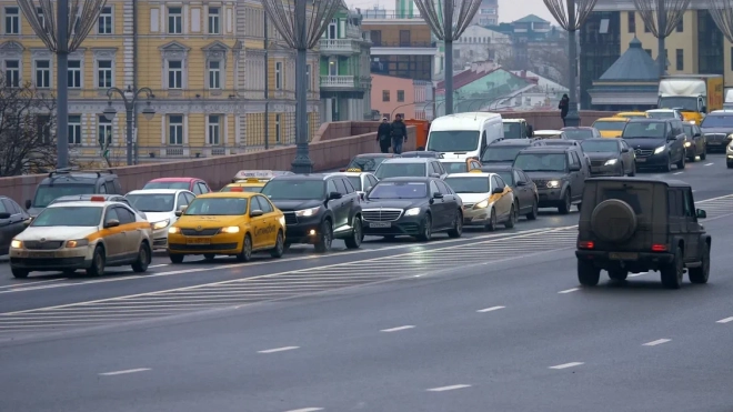 В ДТП с автобусом в Москве пострадали 11 человек