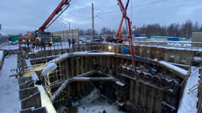 Рабочие завершили первый этап строительства подземного перехода у "Лахта Центра" на 77%