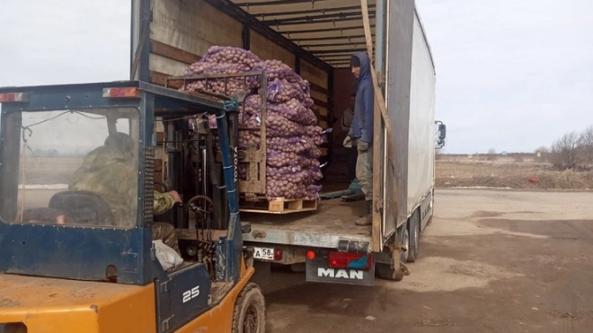 Ленобласть отправила на Донбасс 12 тонн картофеля для посевной