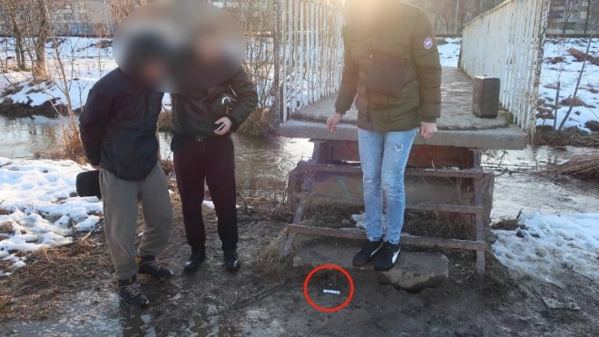 Транспортные полицейские задержали жителя Кудрово с мефедроном в карманах