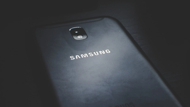 В августе Samsung презентует складные смартфоны 