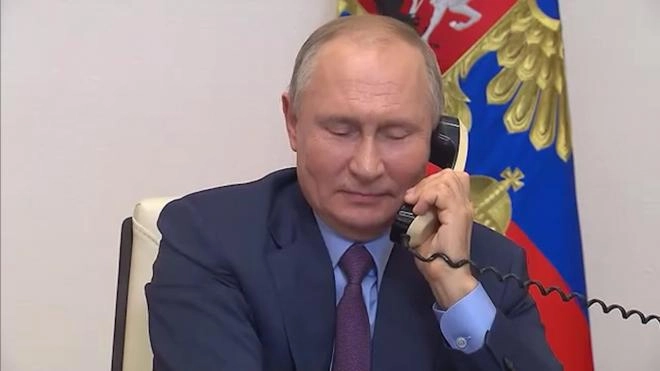 Путин провел очередной телефонный разговор с президентом Франции Макроном 