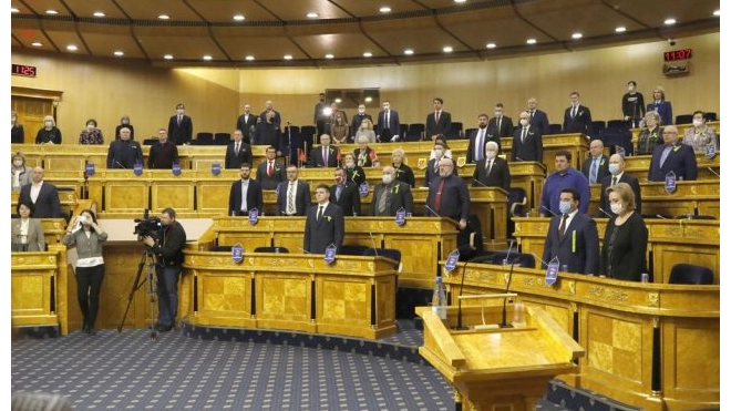 ЗакС Ленобласти принял законопроект о новых мерах соцподдержки почетных граждан