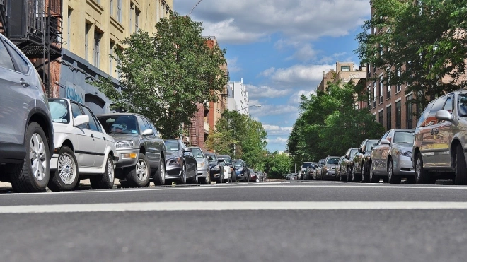 Нарушения правил парковки в петербургских дворах будут фиксироваться автоматически
