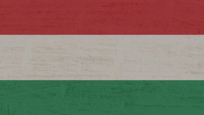 Венгрия продолжает вести переговоры с Россией о закупке вакцины