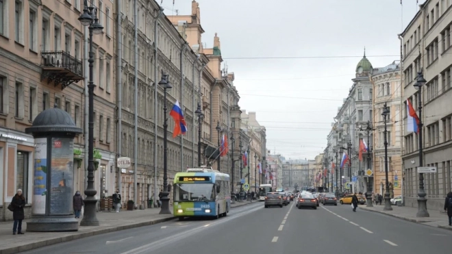 Петербуржцы более 800 млн раз воспользовались общественным транспортом за полгода