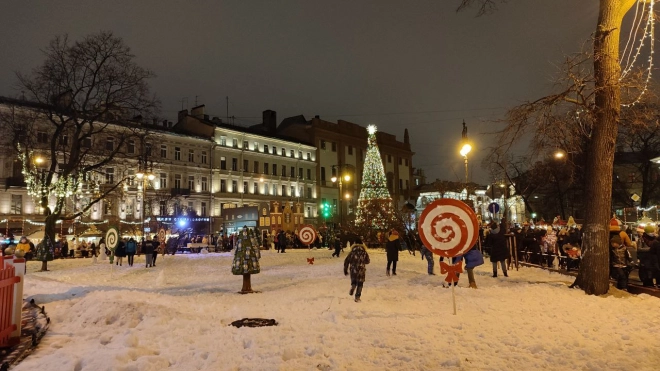 На новогоднее оформление Петербурга потратят 600 млн рублей