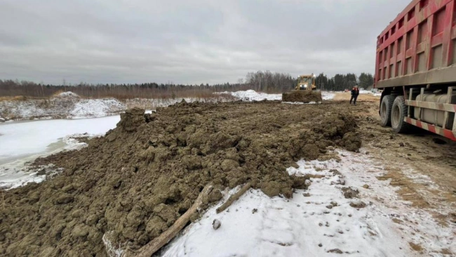 Госэконадзор Ленобласти обнаружил нелегальное размещение грунта в Усть-Луге