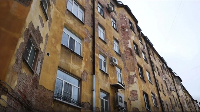 В квартире на Васильевском острове обрушился потолок 