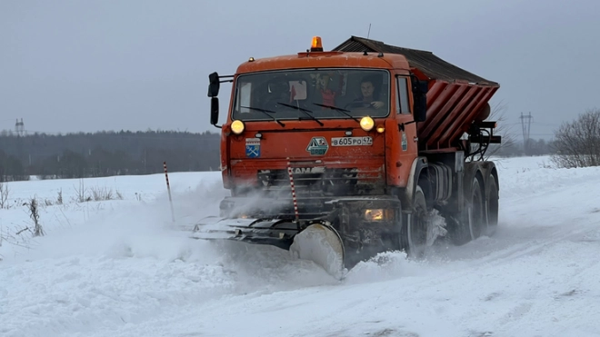 За прошлую неделю от снега и наледи очищено 86 тысяч километров дорог в Ленобласти