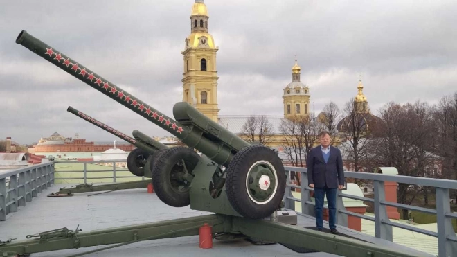 В честь юбилея Игорь Бутман дал полуденный залп из пушки Петропавловской крепости