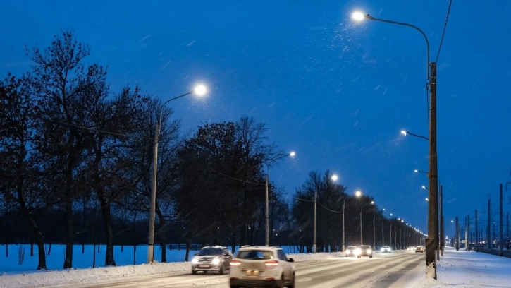 На Петергофском шоссе установили светодиодные светильники 
