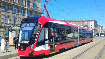 Петербург получил 13 новых трамваев «Невский»