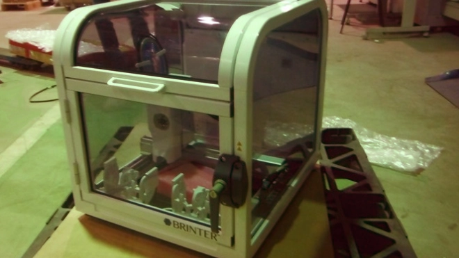 Незадекларированный 3D-принтер для печати органов задержали на таможне в Петербурге