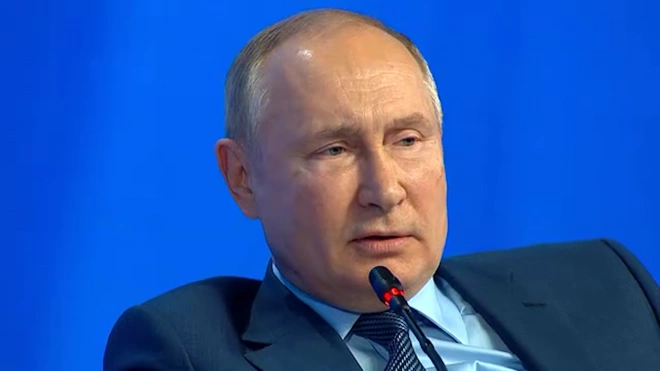 Путин назвал преувеличенными переживания по поводу демократии