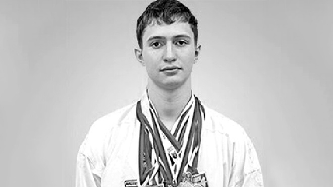 Чемпион России по карате погиб от удара током во дворе своего дома