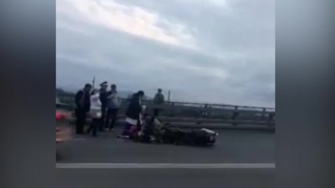 Жесткое видео из Бурятии: мотоцикл протаранил легковушку