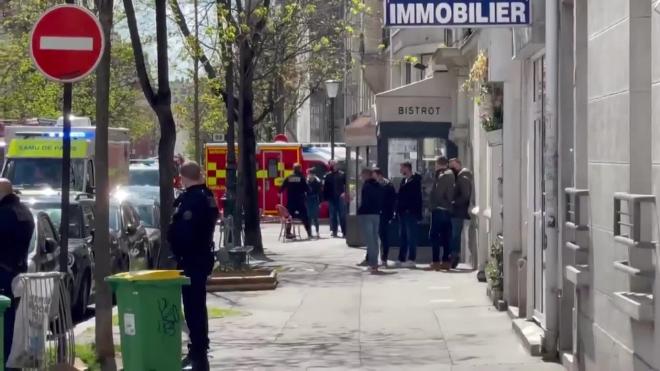 В Париже неизвестный открыл стрельбу около больницы