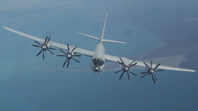 Истребители США сопроводили российские Ту-142 на Аляске