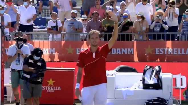 Медведев вышел в полуфинал турнира на Мальорке