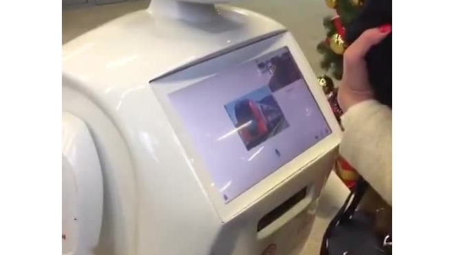 Появилось видео неудачных испытаний робота Метроши в метро Москвы