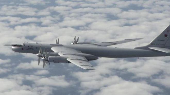 Британия подняла истребители для сопровождения бомбардировщиков Ту-142 над Северным морем