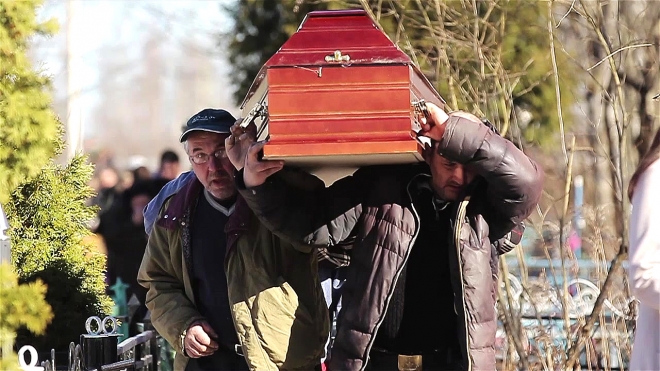 В Тосно похоронили сбитого "скорой" велосипедиста. Родственники ищут свидетелей аварии