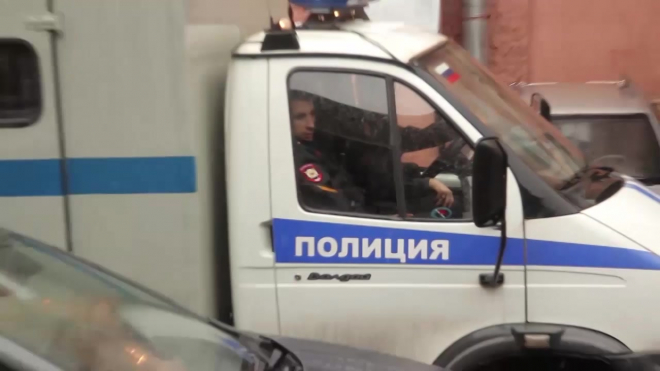 Более 60 оперативников МВД Петербурга проводят обыски у "обнальщиков"