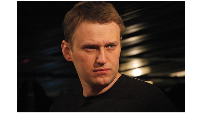 ЕдРо требует проверить взломанную почту Навального, тот жалуется в полицию