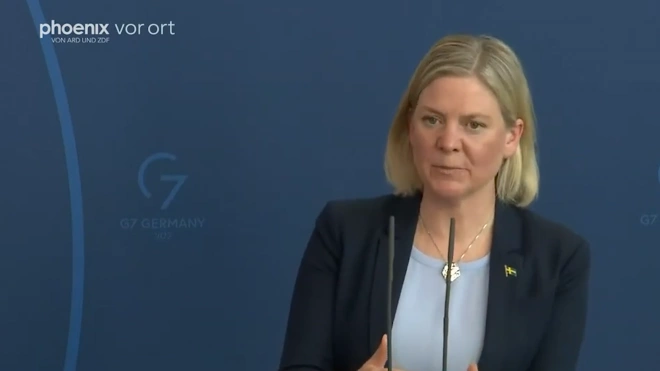 Премьер: Швеция не будет размещать чрезмерное число беженцев с Украины