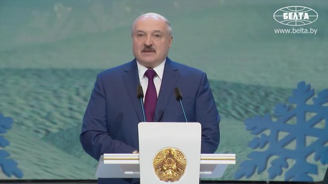Лукашенко предложил белорусам извлечь уроки из событий в стране
