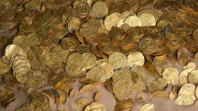 Дайверы нашли в Израиле клад золотых монет