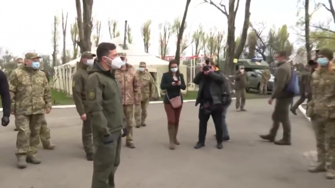 Президент Украины прибыл на Донбасс из-за COVID-19
