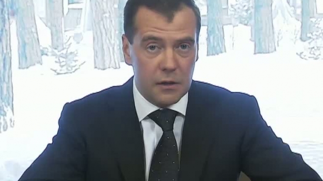 Медведев думает о поправке в Конституцию, запрещающей третий президентский срок
