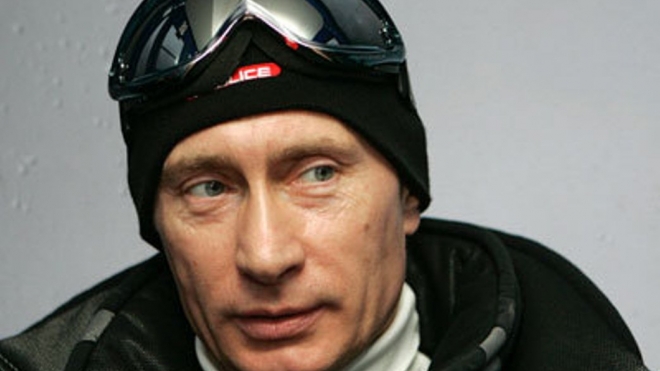 Путин едет в Тамбов – газоны «белят» снегом. Чтоб было красиво