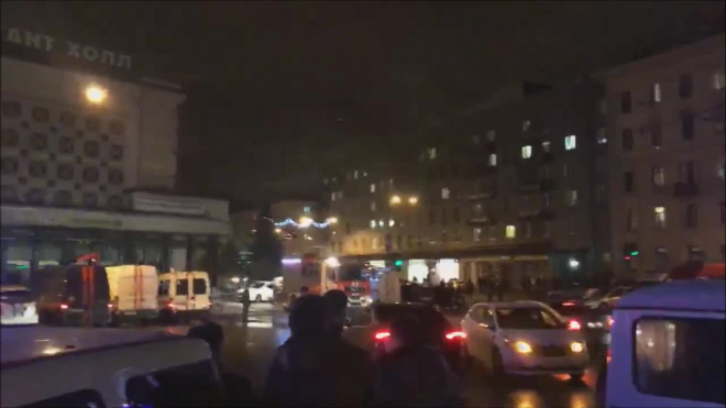 При взрыве в "Перекрестке" пострадала беременная петербурженка