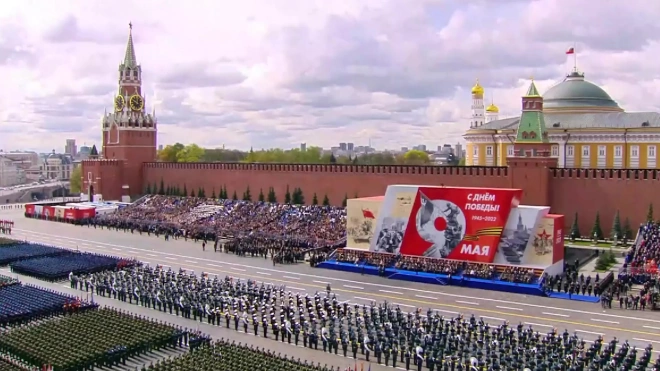 На Красной площади в Москве начался парад Победы 