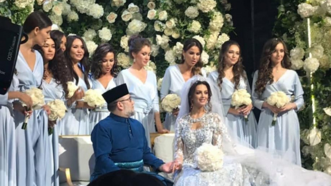 Мисс Москва-2015 вышла замуж за короля Малайзии