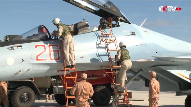 Российские летчики в Сирии рассказали о своих буднях на авиабазе Хмеймим