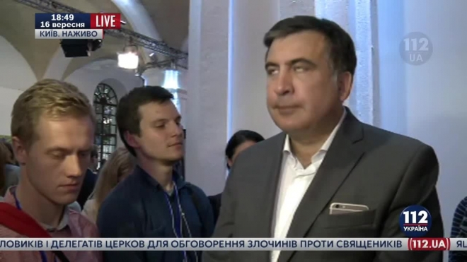 Видео "зависшего Саакашвили" во время гимна насмешило всю Украину
