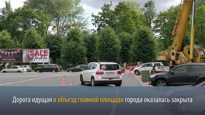 Видео: Выборжане прокатились по Красной площади