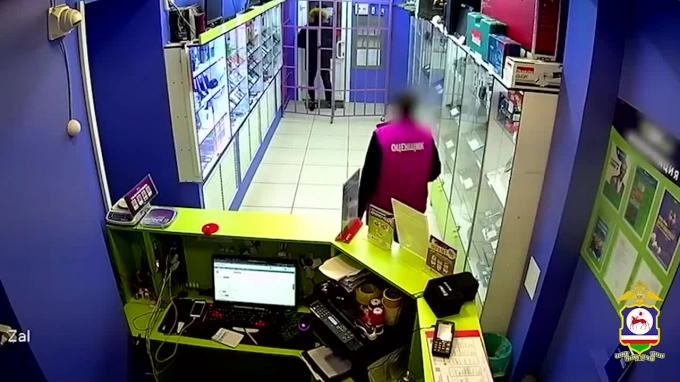 В Якутске уличили работника комиссионного магазина и его знакомого в инсценировке ограбления