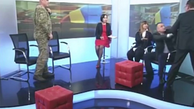 Видео из Украины: Депутаты Рады грязно подрались в прямом эфире